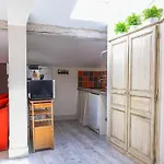 Le Passage לינה וארוחת בוקר קרקסון