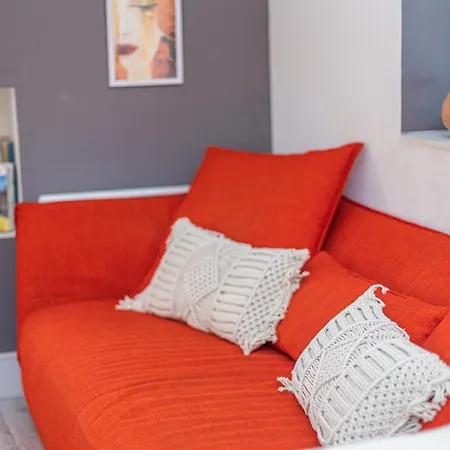 Le Passage Bed and Breakfast 4*