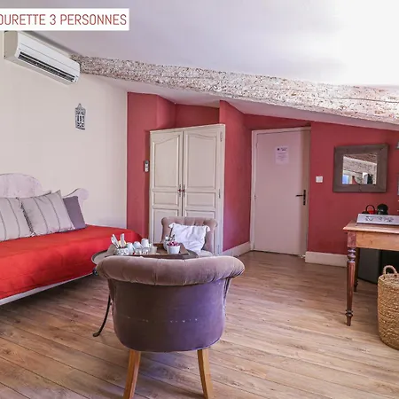 Le Passage Bed and Breakfast 4*